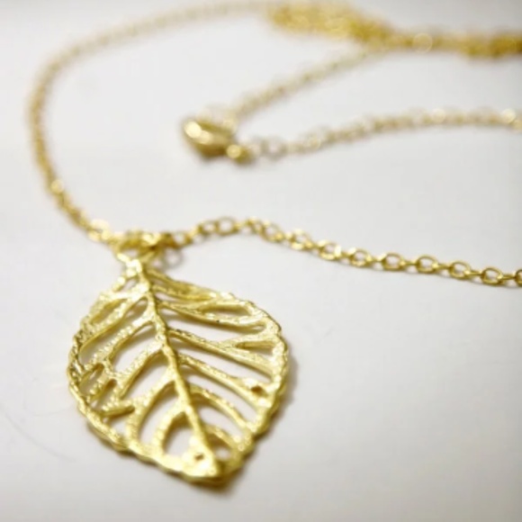Massive Gold Leaf Necklace, Gold Plated Handmade🌸 - Picture 1 of 5
